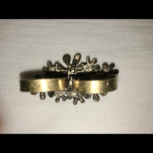 Ring - Picture 3 of 5